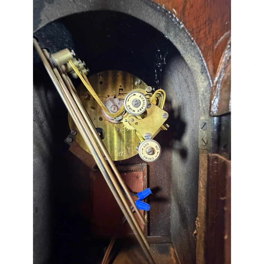 1935 Vintage New Haven Electric Mantel Clock Westminster Chime Gothic Wood